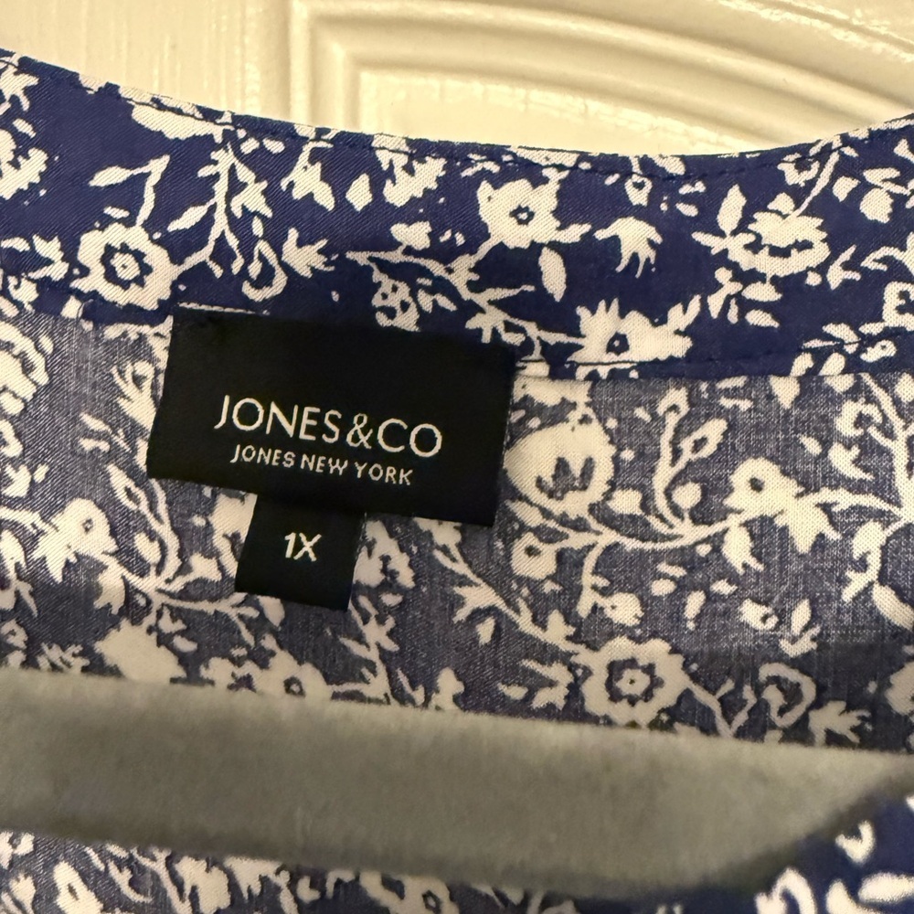 Jones New York & Company Floral Navy Blue Dolman Sleeve Women's Top - Picture 7 of 13